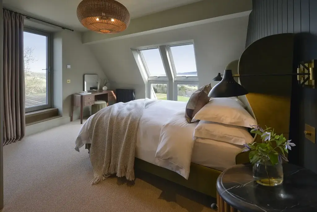 Master Bedroom with Roof Terrace Access
